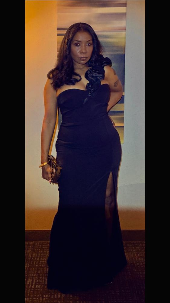 Avery 3D Flowers Corset Maxi Gown (Black) - Customer Photo From Nia