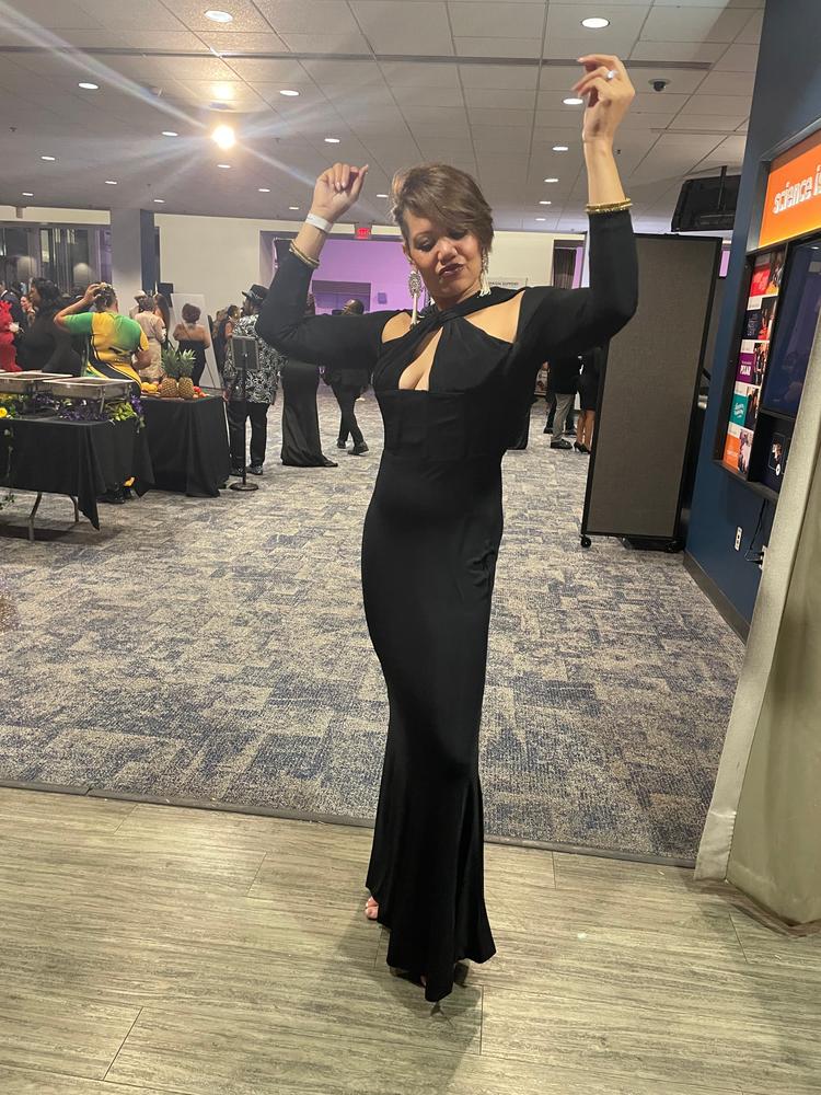 Baran Criss Cross Neckline Maxi Dress (Black) - Customer Photo From Sunny Ju
