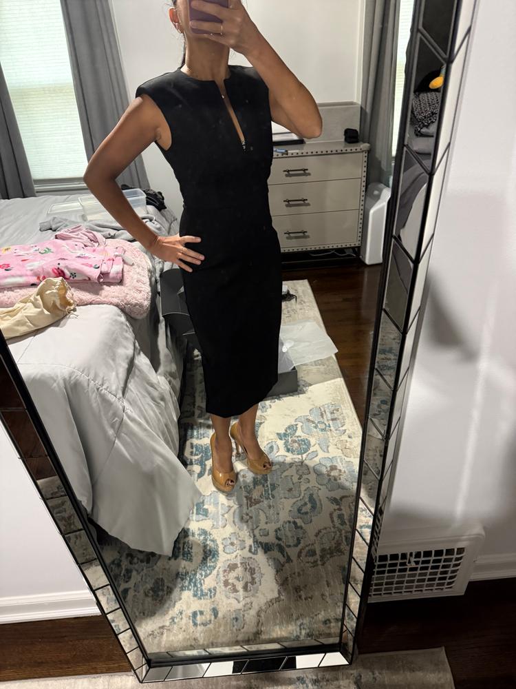 Lianna Deep Slit Neckline Dress (Black) - Customer Photo From Nuria 