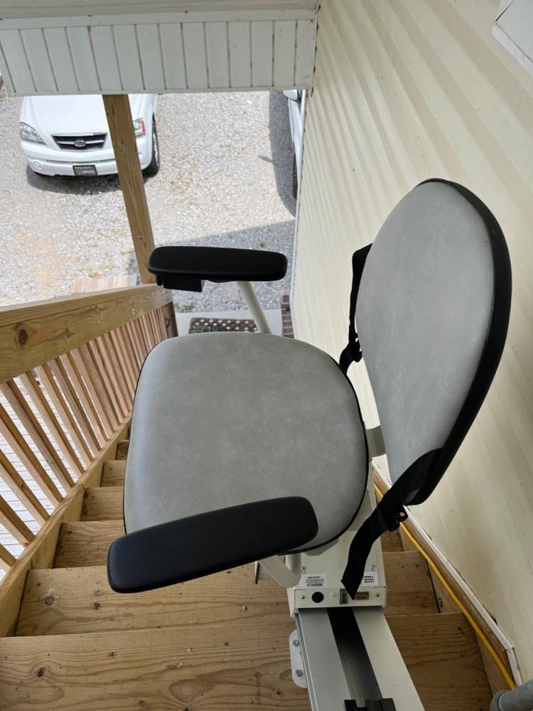 Classic Electric/Battery Powered Outdoor Stair Lift - Customer Photo From Jerry Cartwright
