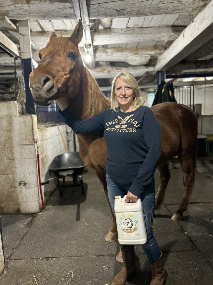 Camelina Oil for Equine - 3.78L Jug - Customer Photo From Melanie Kay