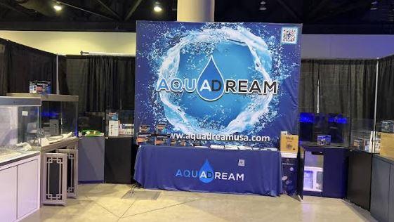 260-Gallon Aqua Dream Aquarium: Black & Gold Glass