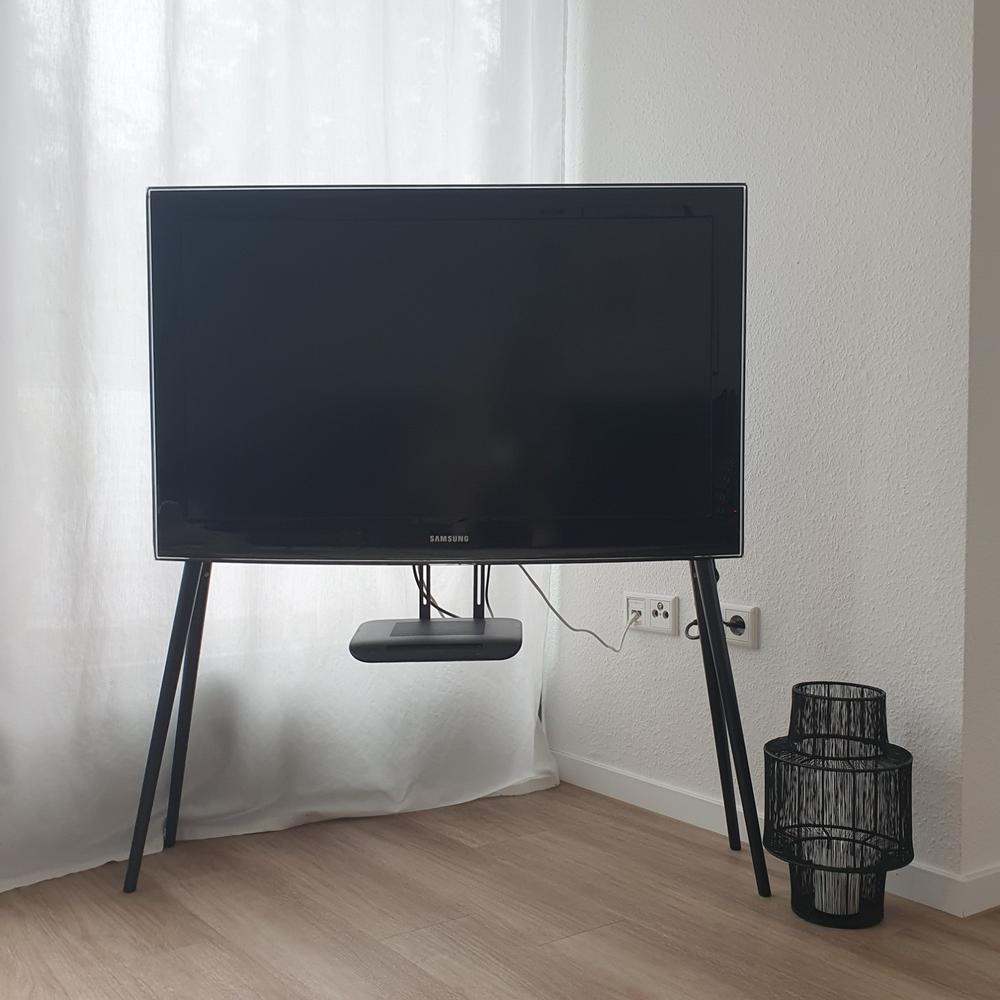 BIRCH / BLACK - Customer Photo From Ines R.