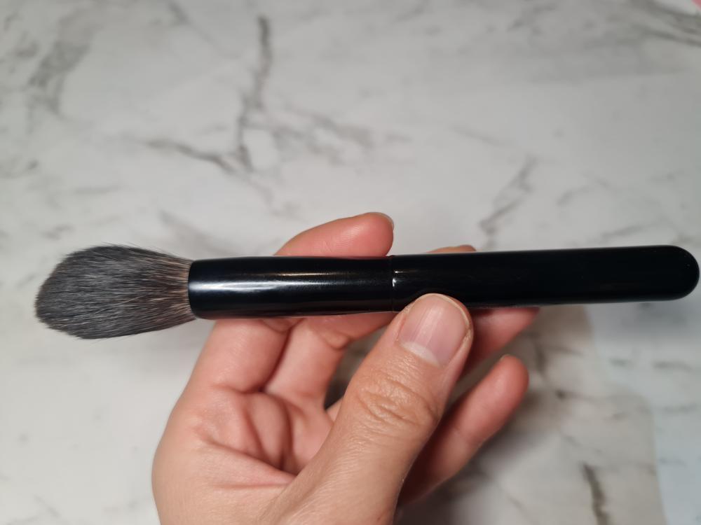 Chikuhodo Z Series outlet Z-4 Cheek / Highlight Brush