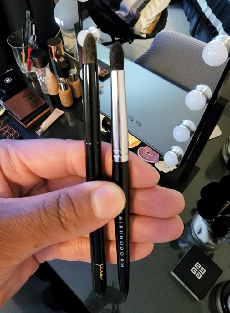 Chikuhodo Eyeshadow Brush, Regular Series (R-S4 Black, RR-S4