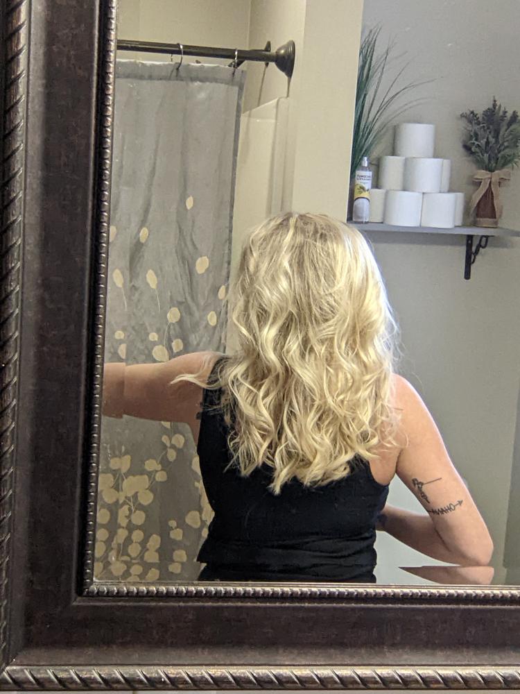 Beachwaver® S1 Dual Voltage White Rotating Curling Iron - Customer Photo From Stephanie