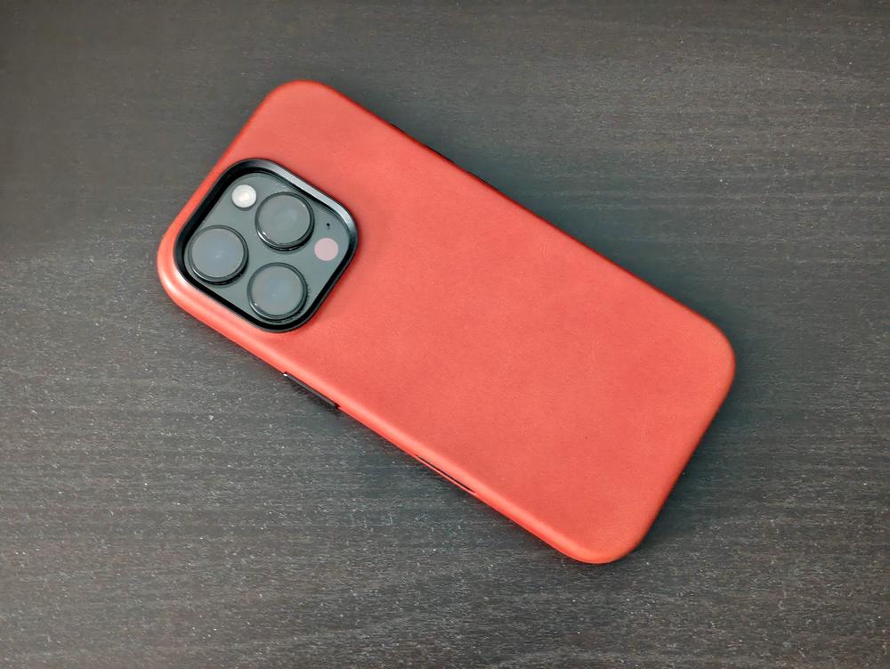 iPhoneアクセサリー Lumen Passpor london iphone 15 Pro Max London Minimalist iPhone 15 Pro Max Case | OtterBox Lumen