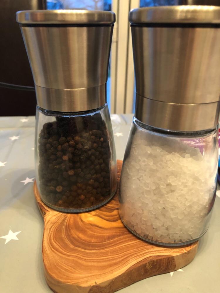 Salt & Pepper Grinders - Season To Perfection - Oliver's Kitchen