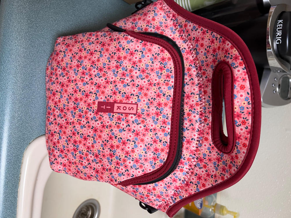 LunchTote XL - Spring Bouquet - Customer Photo From Beth Ruder
