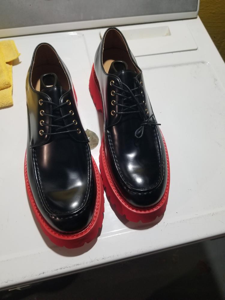 Luca Black/Red Lug Derbys display picture 1