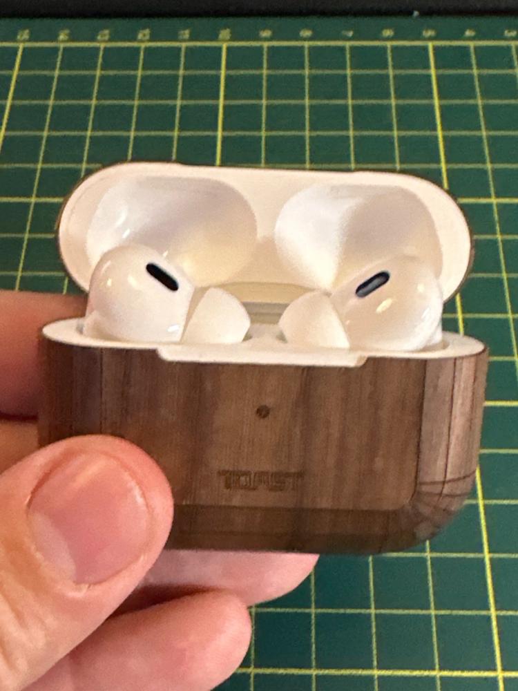 Wood AirPods Case Cover  - Customer Photo From Joran Stegner