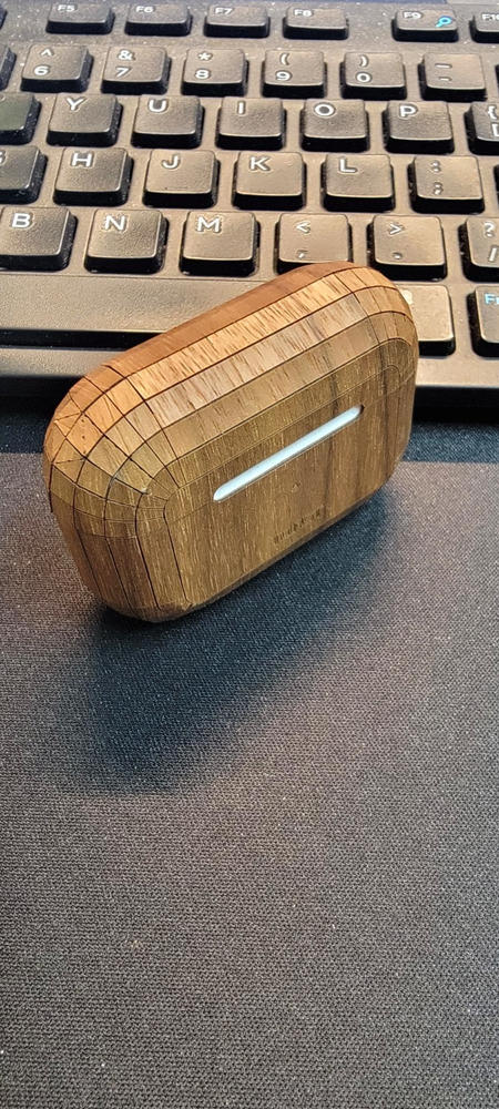 Wood AirPods Case Cover  - Customer Photo From Jose Rodriguez