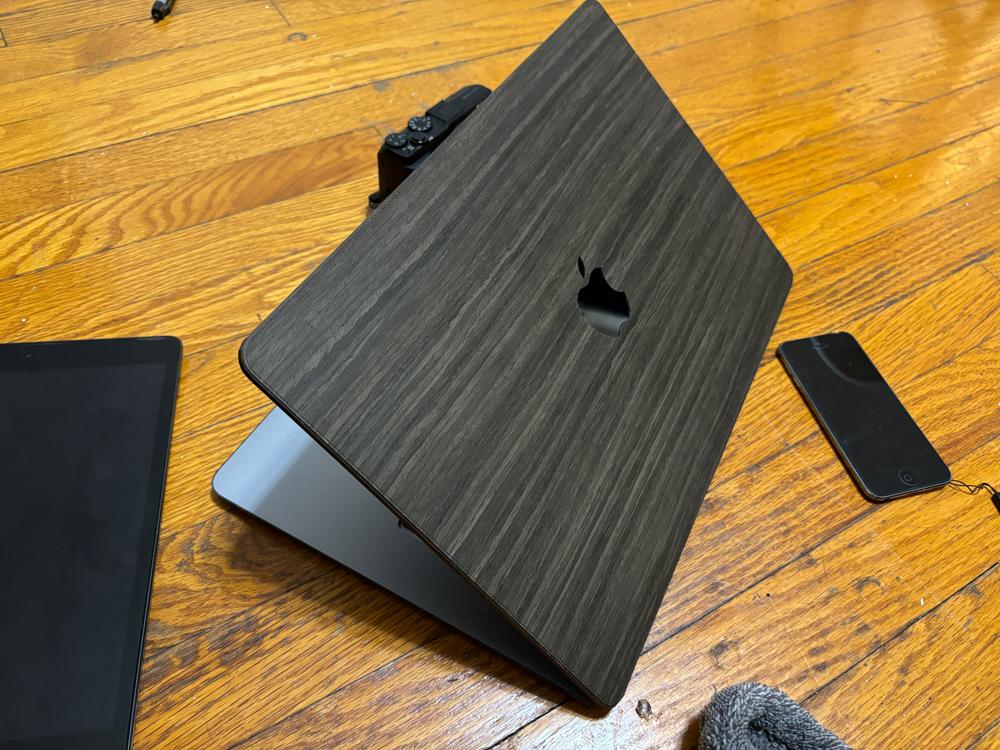 MacBook Wood Covers - Customer Photo From Komang Adnyana