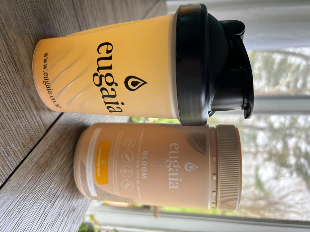 Eugaia Reusable Luxe Shaker | Clear/Black | 400 ml - Customer Photo From Caycee Doll