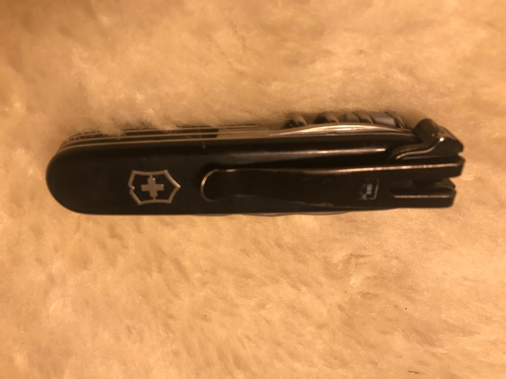SwissLinQ - Swiss Army Knife Keychain Holder - Customer Photo From Rokas Vičkus