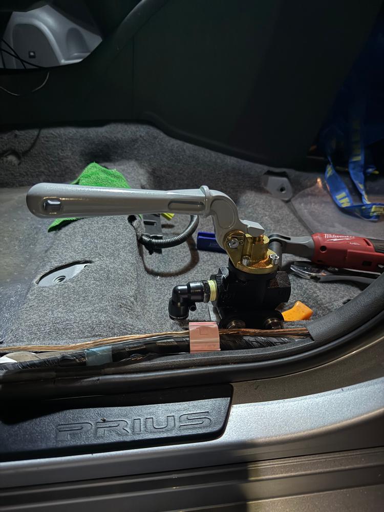 Manual Horn Valve Mounting Bracket - Customer Photo From Ernie