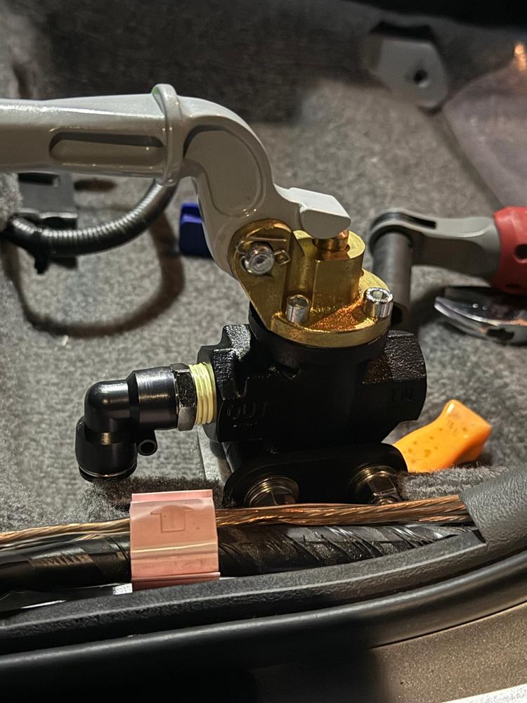 Manual Horn Valve Mounting Bracket - Customer Photo From Ernie