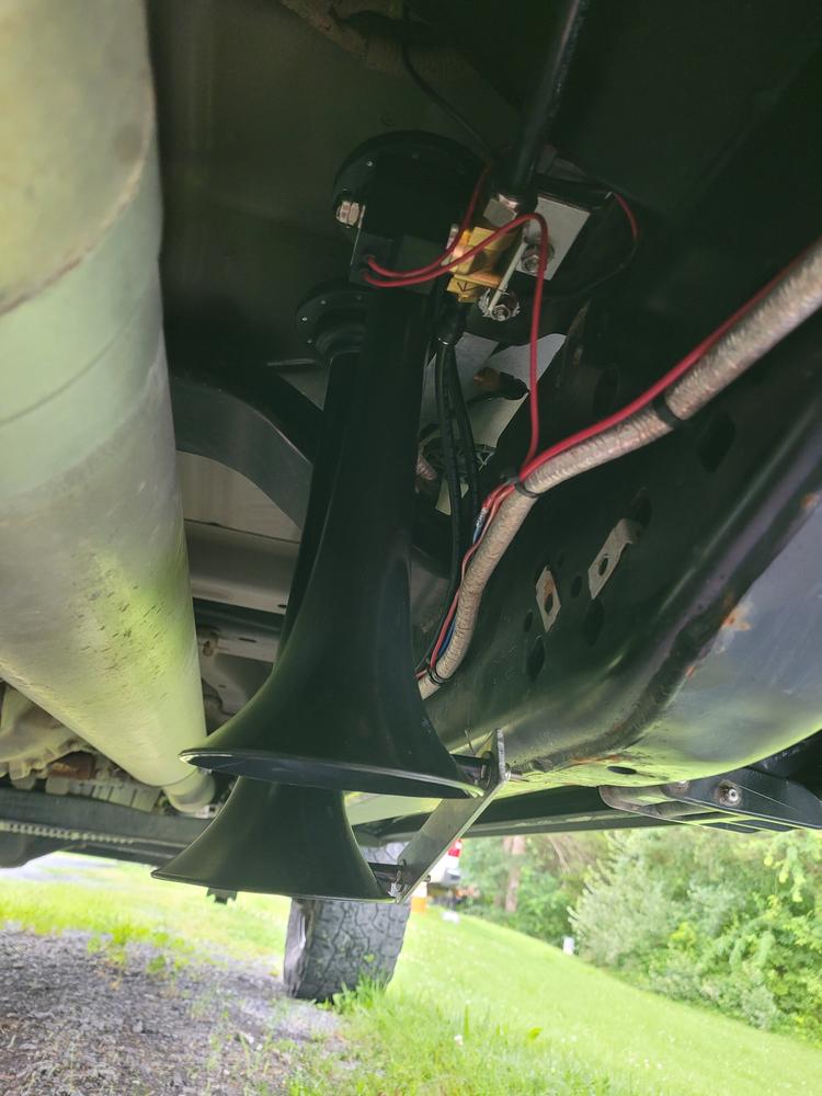 Rocker 127H Air Horn Kit - Customer Photo From Austin Chapa
