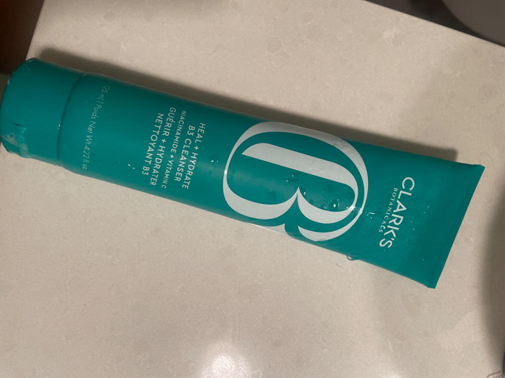 Heal & Hydrate B3 Cleanser - Customer Photo From Danielle Saitta