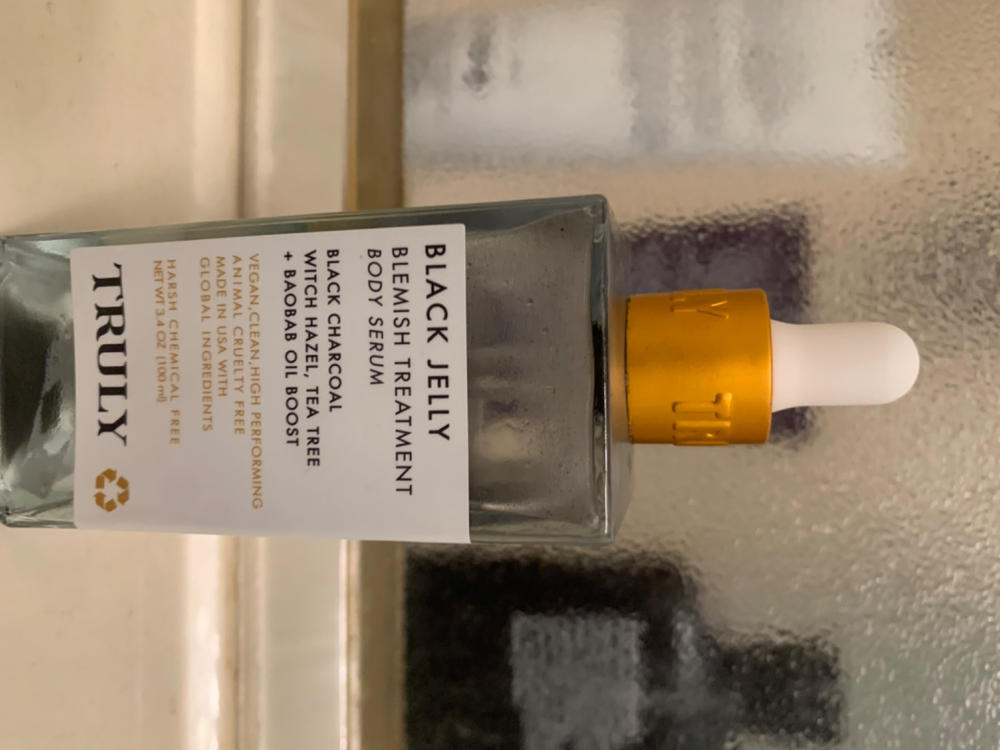 Black Jelly Blemish Treatment Body Serum - Customer Photo From Kathryn Graziano