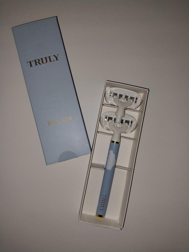Truly Blue Razor - Customer Photo From Kyla Brown