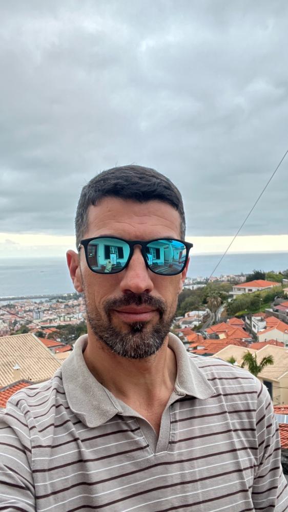 Urban Azuis Espelhados - Customer Photo From Daniel Abreu
