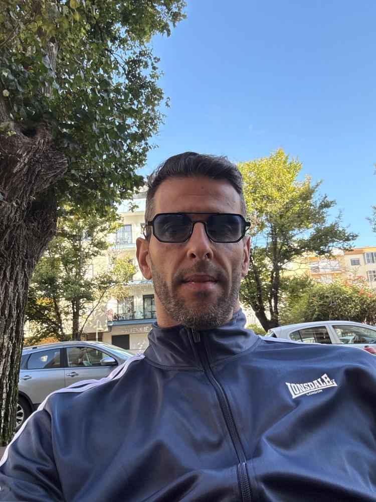 Axel - Customer Photo From Ivo Esteves Vilaça