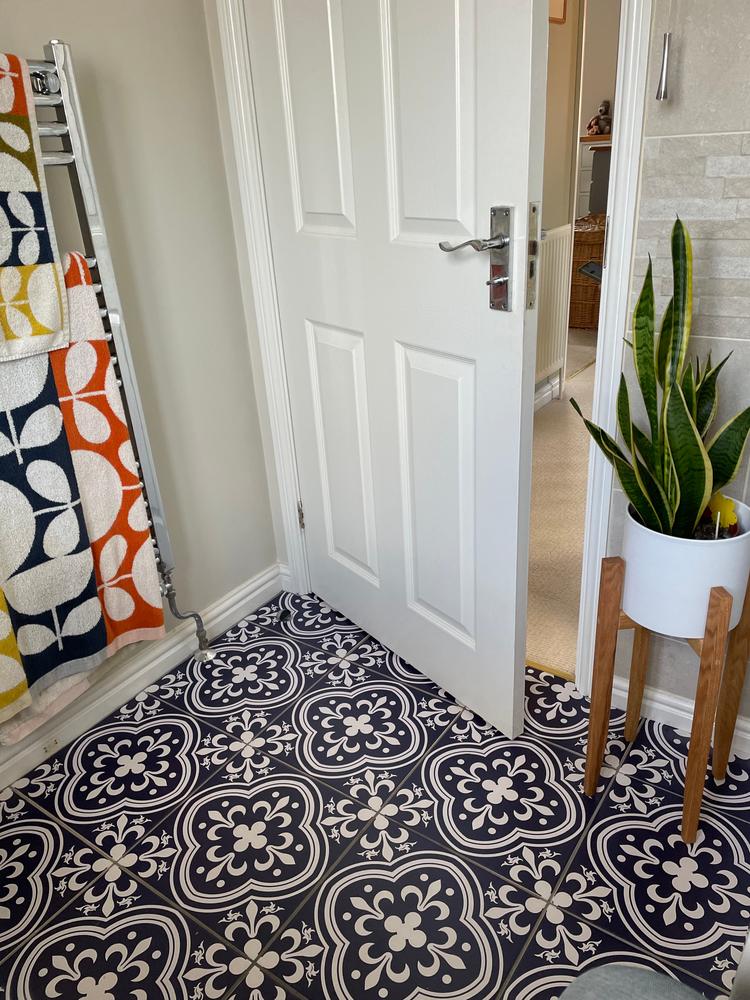 Tiles Sticker - Vintage Tile Decals / Navy Blue and White / 02 / 24 pcs - Customer Photo From Adey