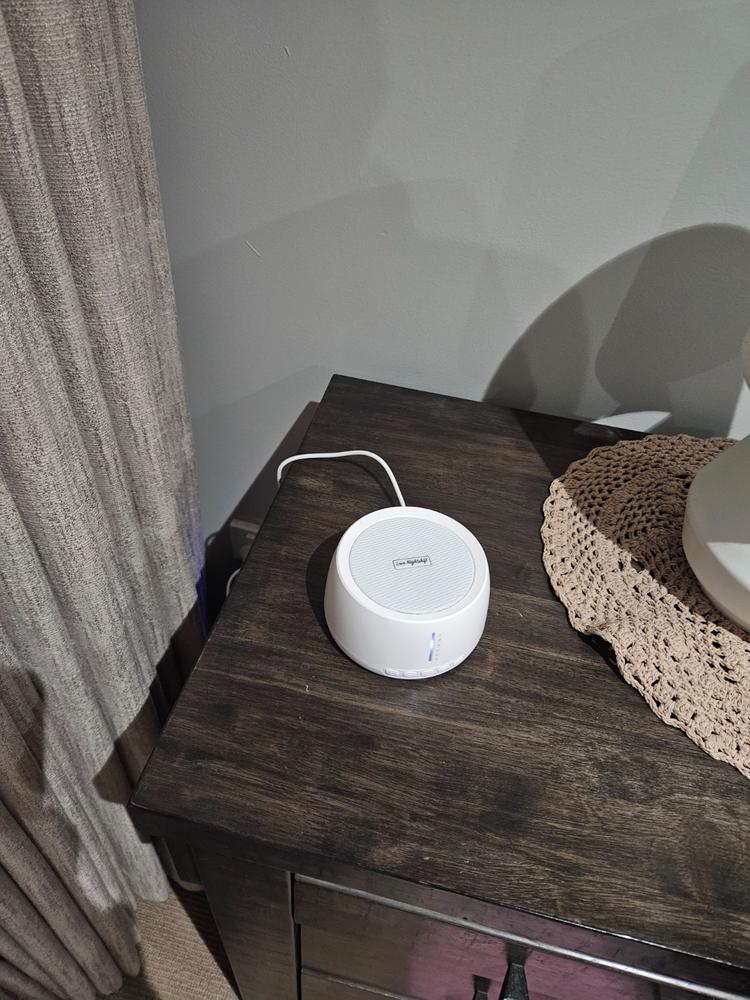 Sleep White Noise Machine - Customer Photo From Janis Sanderson