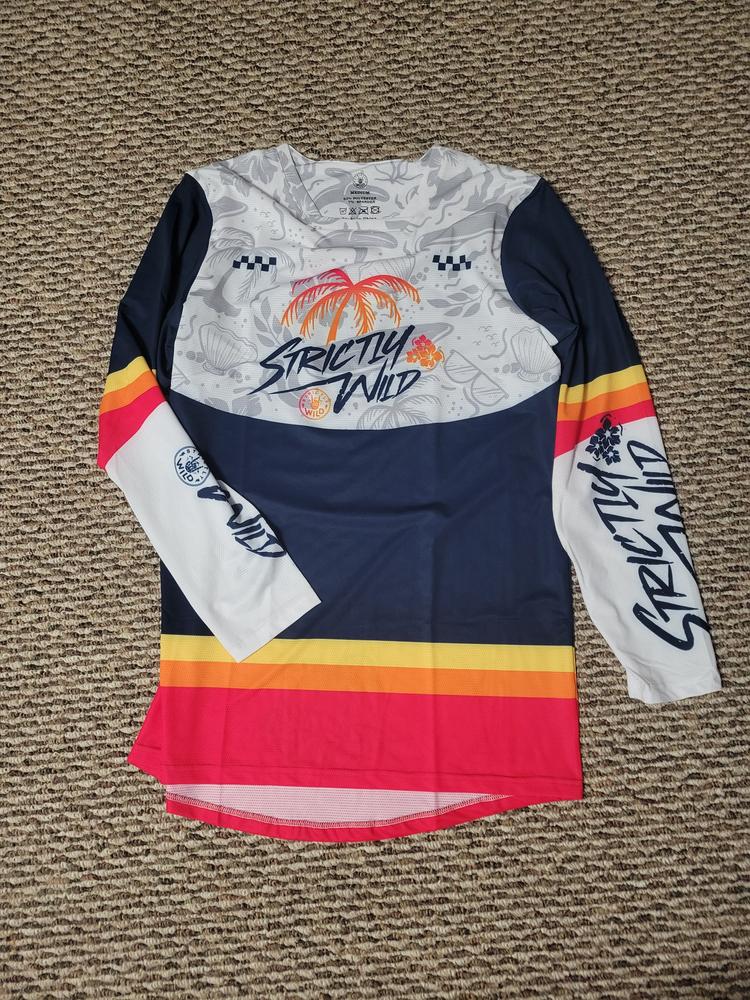 Sunset Rider Jersey - Customer Photo From Melissa