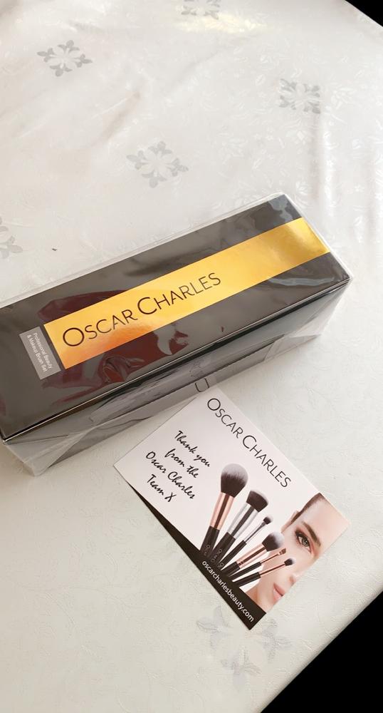 Oscar Charles Luxe Professional 17 Piece Makeup Artist Brush Set Rose Gold/Black - Customer Photo From diamilatou savane