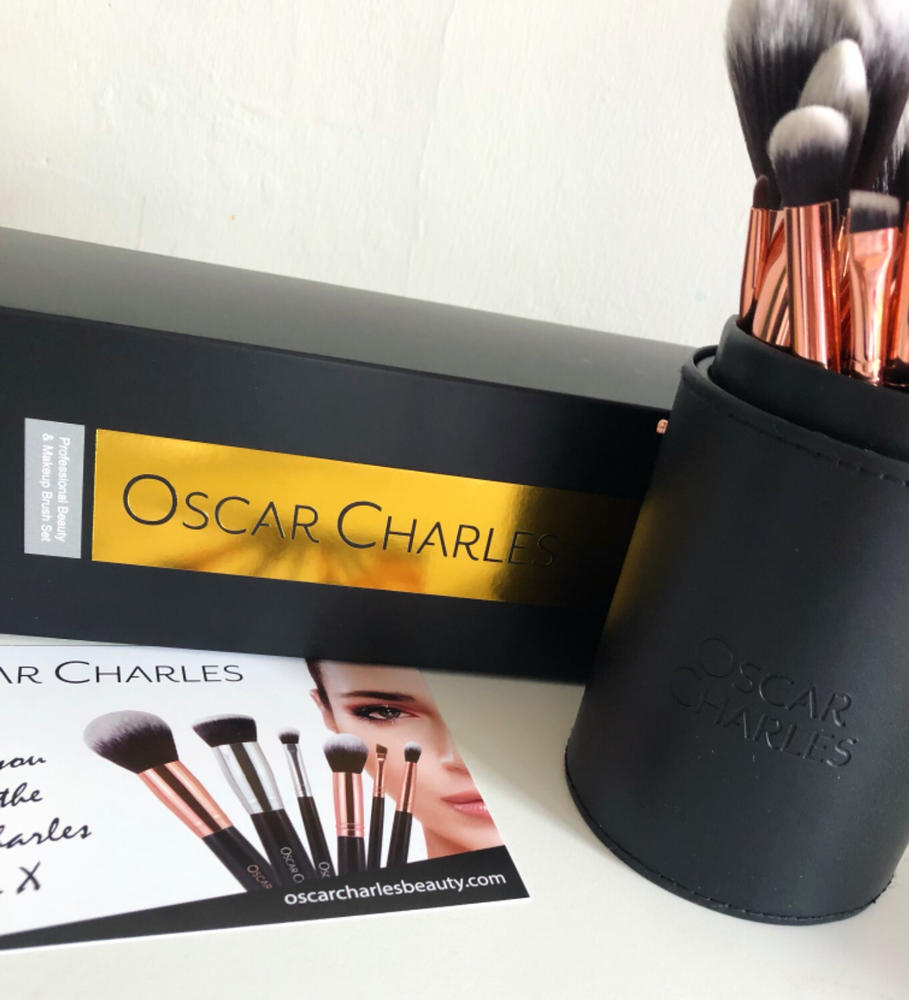 Oscar Charles Luxe Professional 17 Piece Makeup Artist Brush Set Rose Gold/Black - Customer Photo From Samantha Dean