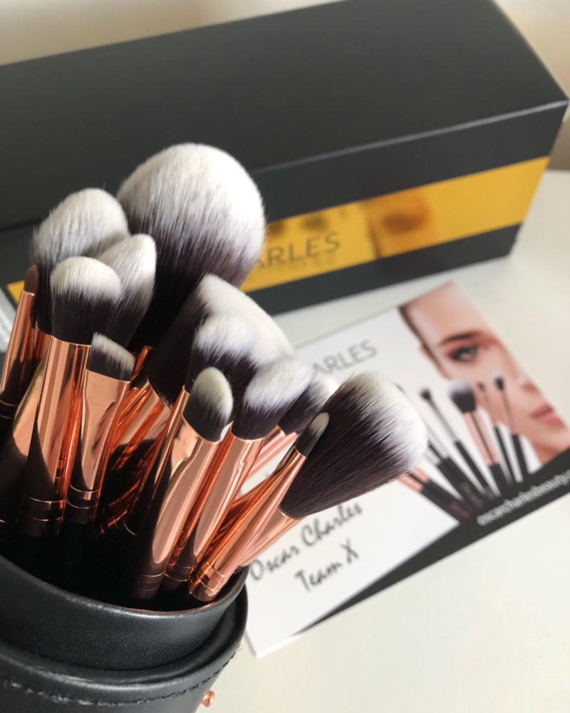 Oscar Charles Luxe Professional 17 Piece Makeup Artist Brush Set Rose Gold/Black - Customer Photo From Samantha Dean