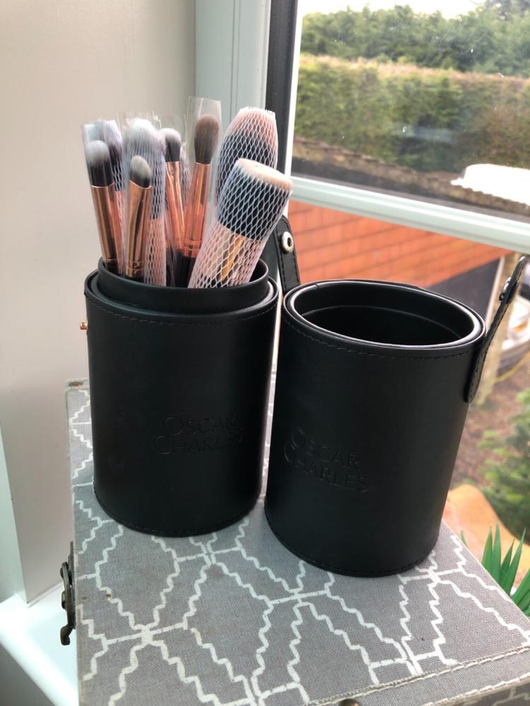 Oscar Charles Large Faux Leather Makeup Brush Case - Customer Photo From Debbie Brocklesby