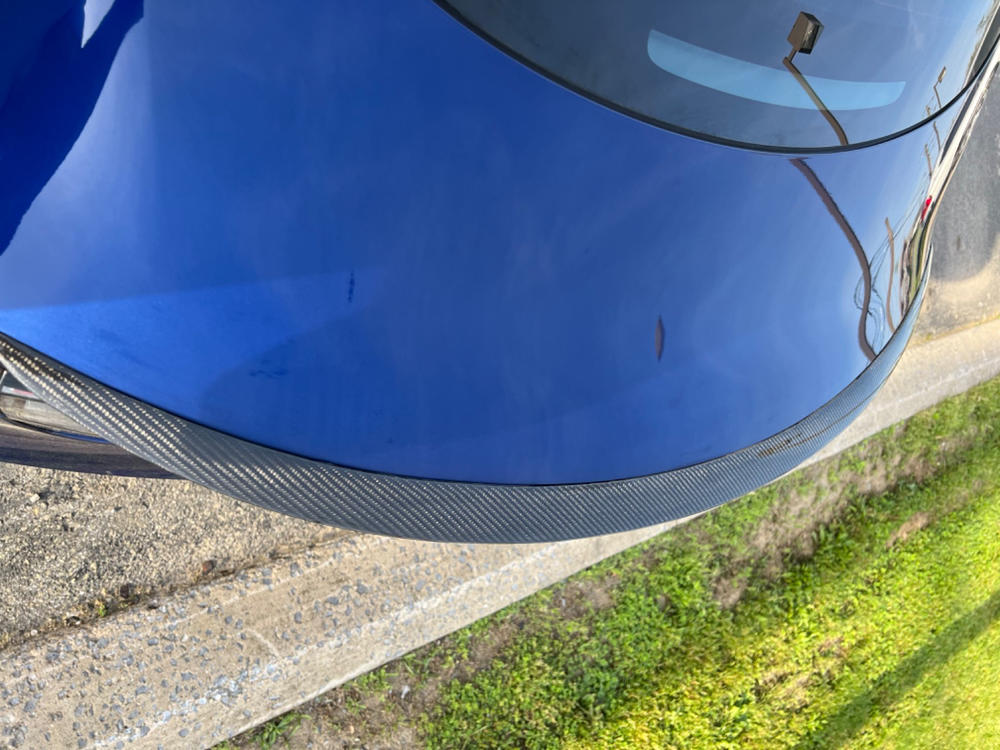 Aileron arrière en fibre de carbone adapté à Tesla Model 3 » Burkhart  Engineering