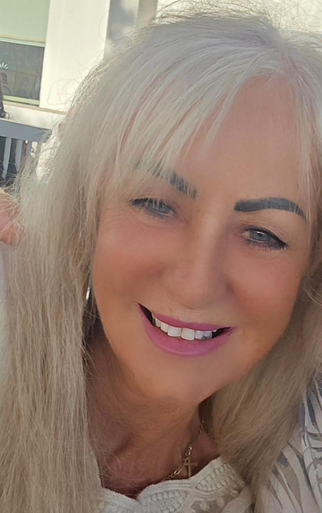 PrimeEyes Glide Eyeliner - Customer Photo From Suzanne Mcnamara