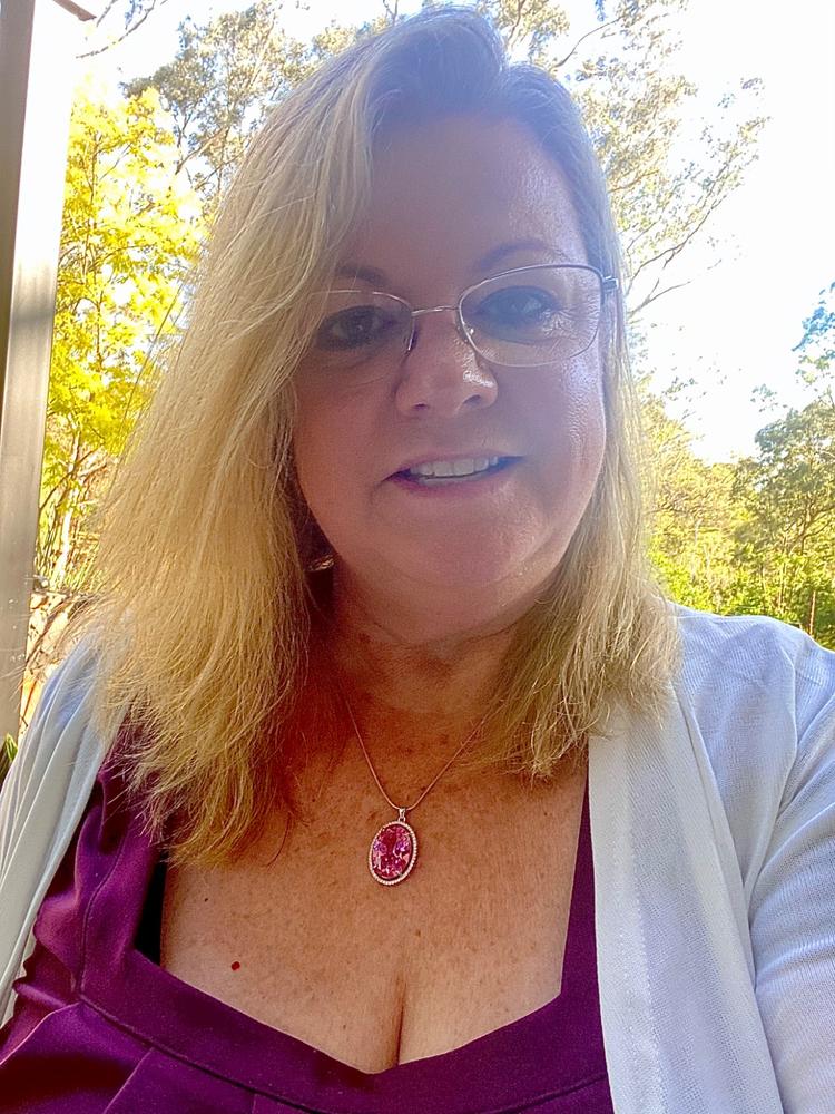 PrimeEyes Glide Eyeliner - Customer Photo From Lyndal Cottis