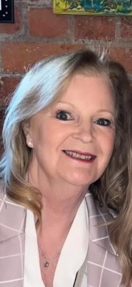 PrimeEyes Glide Eyeliner - Customer Photo From Sandra Mallon