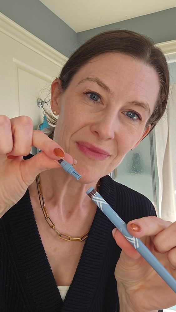PrimeEyes Glide Eyeliner - Customer Photo From Sarah McCann