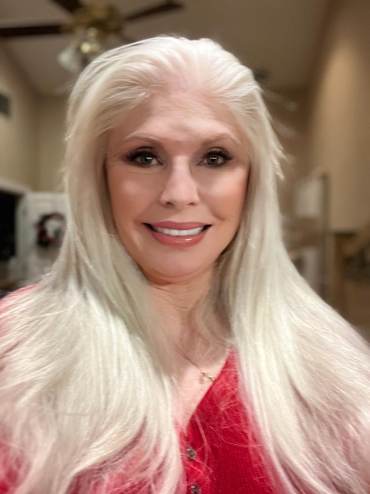 PrimeLash Volumizer - Customer Photo From Nancy west