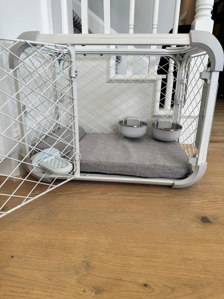 Evolv Dog Crate - Customer Photo From Ellen Camp