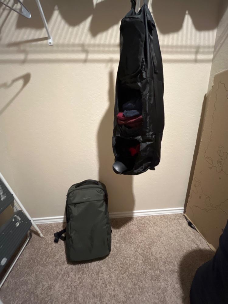 Venture Backpack - Customer Photo From Gordon Akinpelu