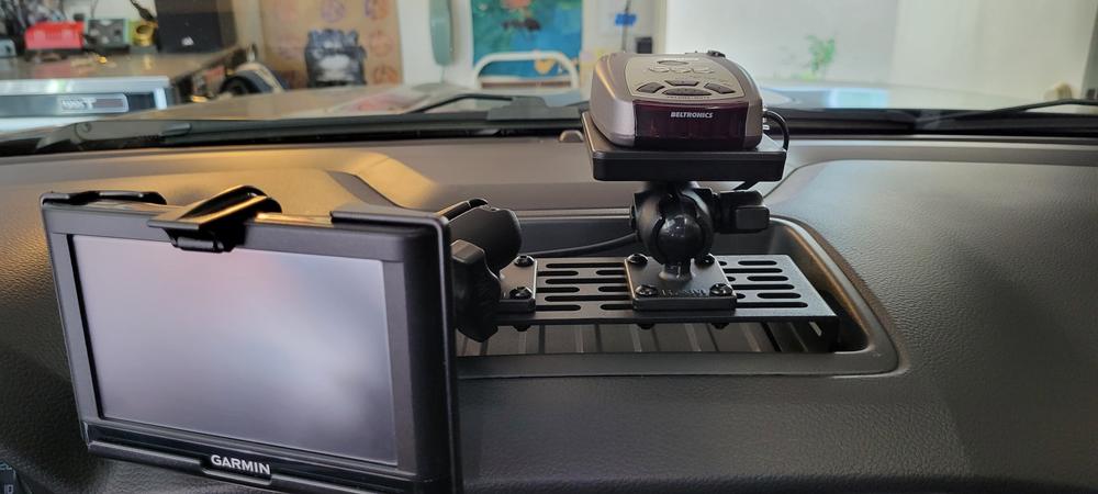Dash Mount | Ford Ranger (2019+) - Customer Photo From Rob Wade