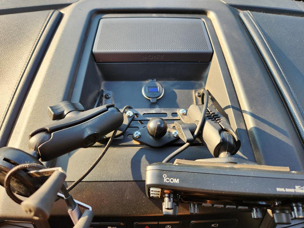 Dash Mount - Support Plate | Ford F-150 & Raptor (2015-2020), Super Duty (2017-2021), (2022 w/ 8" screen) - Customer Photo From Marc