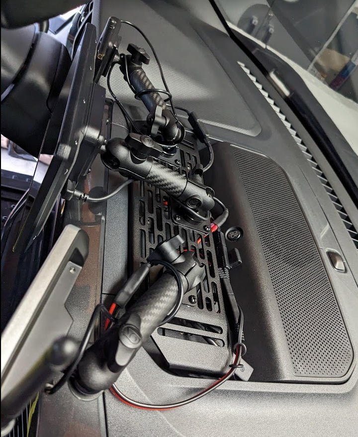 Dash Mount (Standard and PRO) | Ford F-150 & Raptor (2021+) - Customer Photo From Jonathan