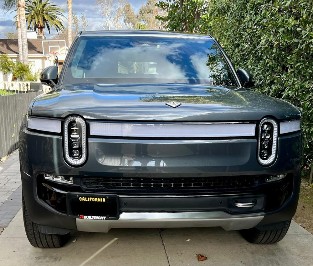 Rivian License Plate Mount | Rivian R1T & R1S (2022+) - Customer Photo From RAY ARTIS