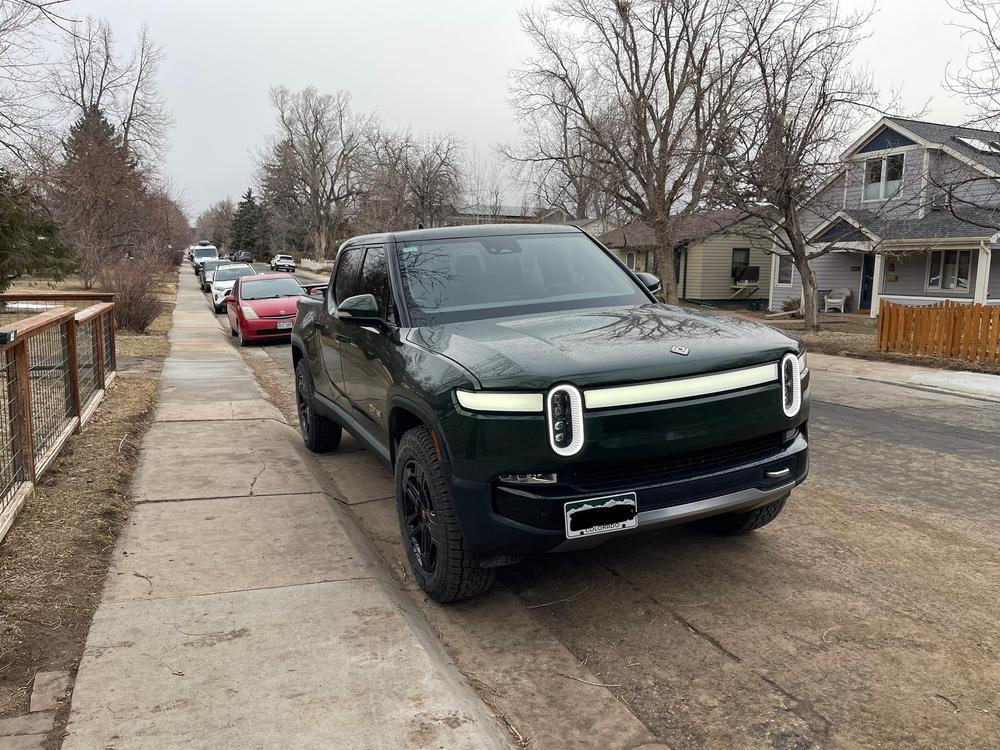 Rivian License Plate Mount | Rivian R1T & R1S (2022+) - Customer Photo From Jorge