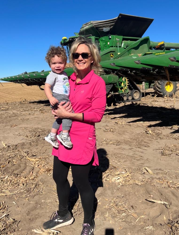Spark Half-Zip - Customer Photo From Richele Holen