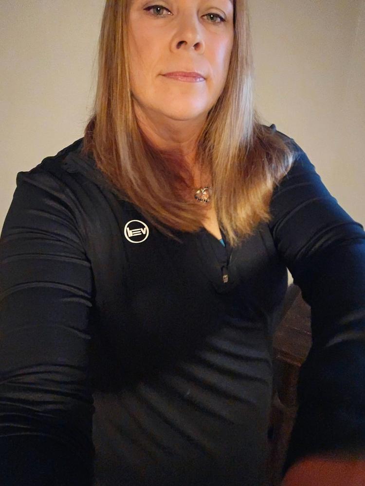 Move It Cardigan - Customer Photo From Lisa Strauss