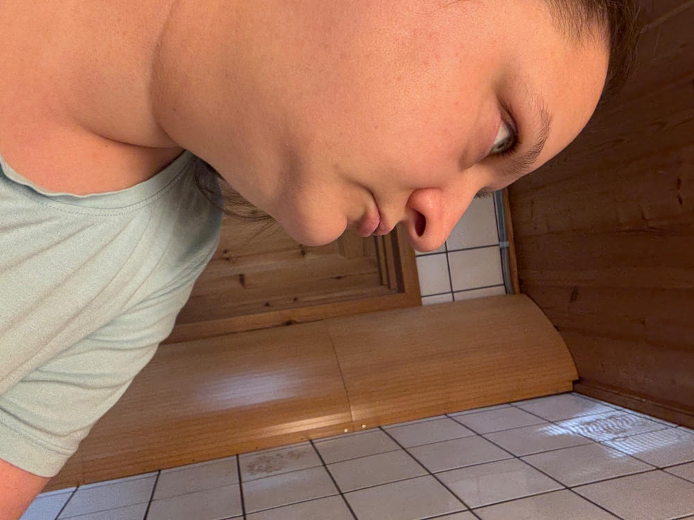 Kesän hehku kasvoöljy, silkinpehmeä, nopeasti imeytyvä kuivaöljy kasvoille, 100 % luonnollinen, vegaaninen, 30 ml - Customer Photo From Jenny-Helen H.